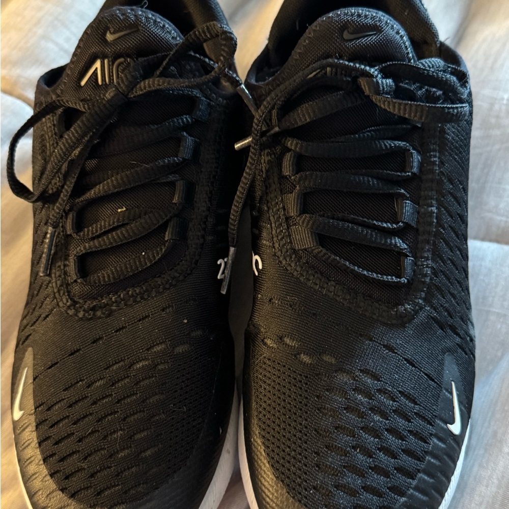 Nike 270 Black Athletic Shoes with Cushioned Sole and Breathable Mesh